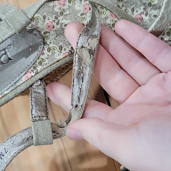 Mudd Wedge Heels 7 - Picture 5 of 7